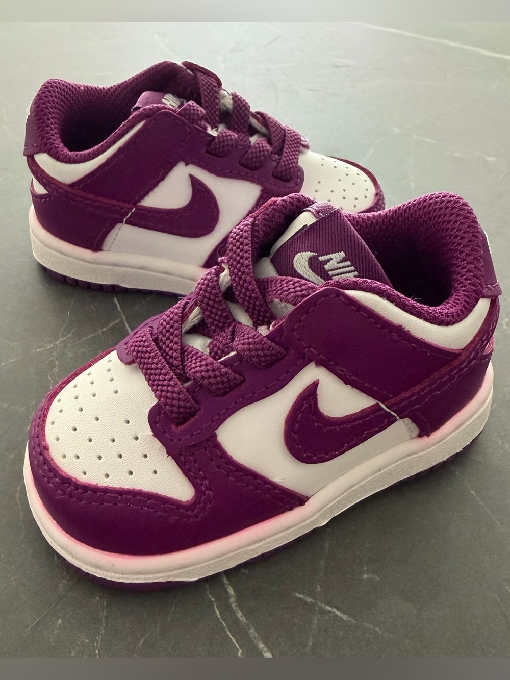 Nike Dunks (Baby) - Picture 2 of 9